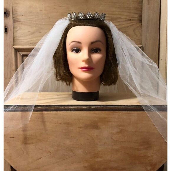Vintage Womens Wedding Bridal Veil 2 Tiers Lace White - Picture 1 of 6